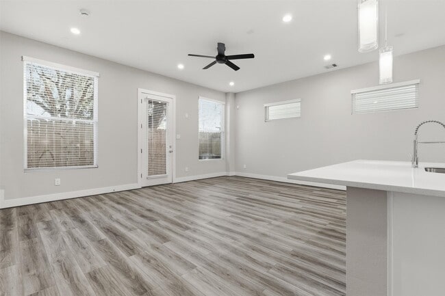 Photo - 11 Wellford St