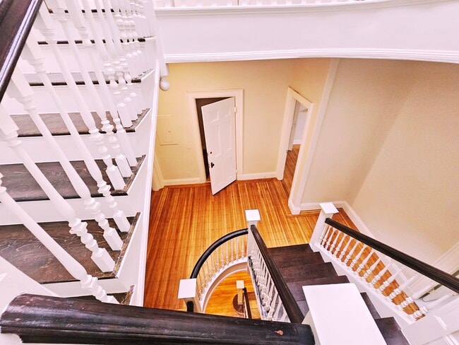 Photo - 1726 Beacon St