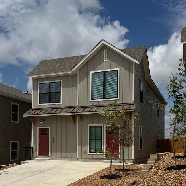 Building Photo - 7162 Magnolia Pass