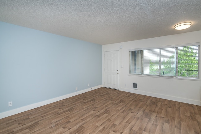 Photo - Uptown 7 Apartments