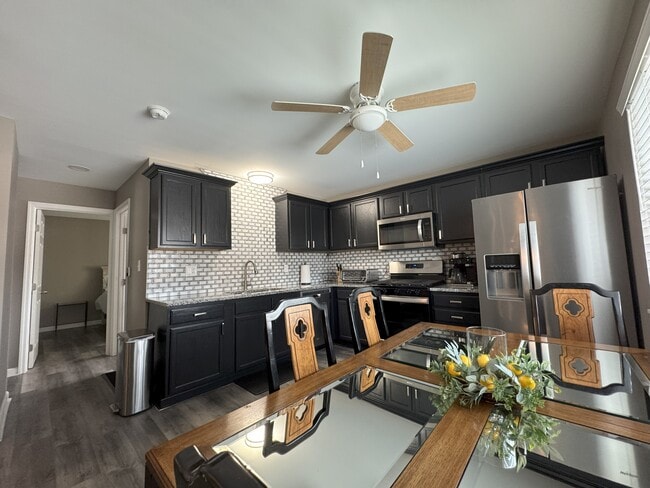 Photo - 1840 Pannell Ave