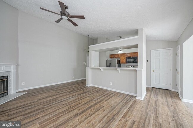 Photo - 95 Eldon Way