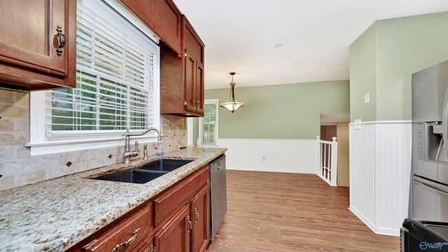 Photo - 210 Andra St