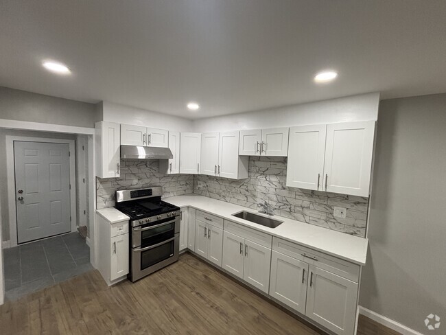 Brand New Kitchen - 213 S Carlisle St Rental