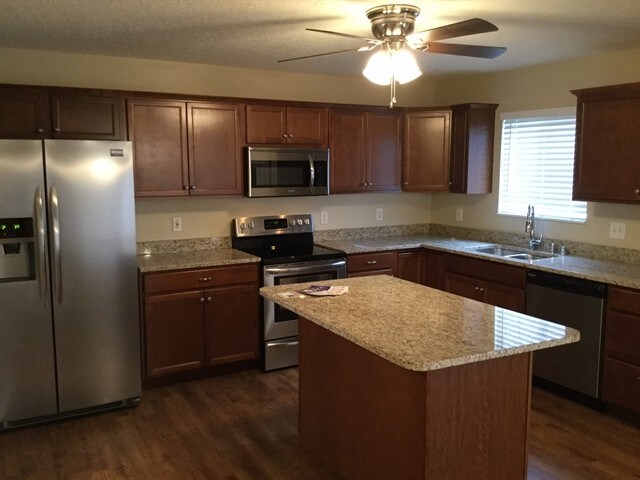 Photo - 1130 Donner Dr House