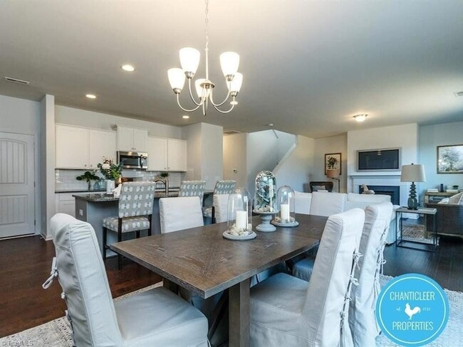 Photo - 1313 Achonechy Trl