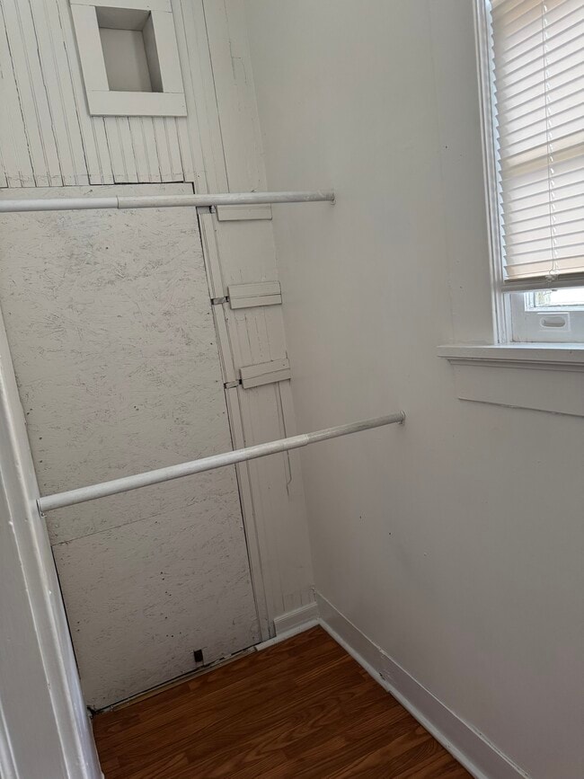 Closet- Apt C
