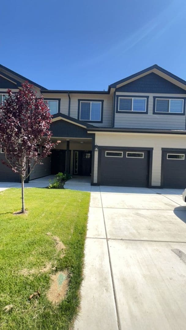 Building Photo - 2BED 2.5 BATH-NEWLY BUILT TOWNHOME IN A QUIET NEIGHBORHOOD