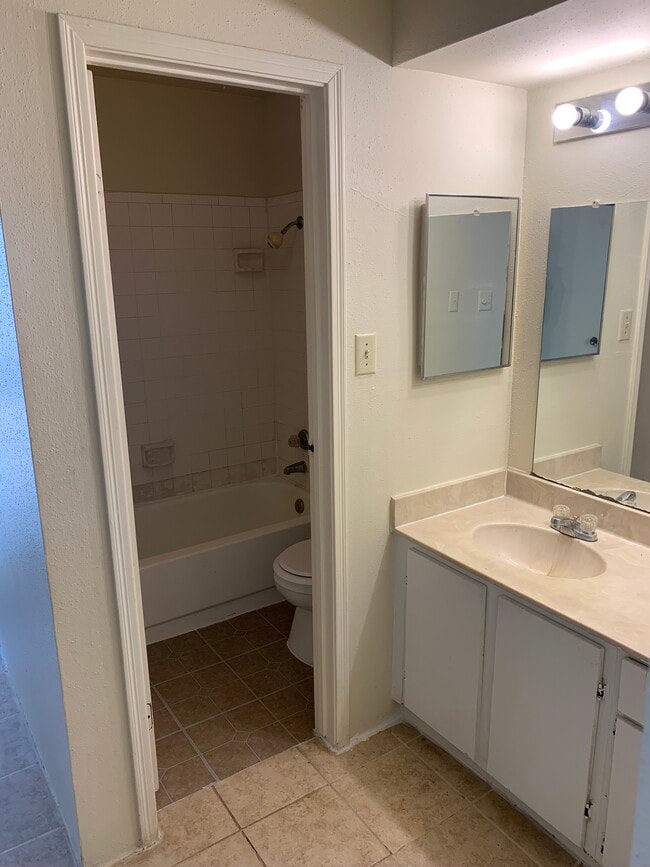 Building Photo - 7200 T C Jester Blvd Unit 2202