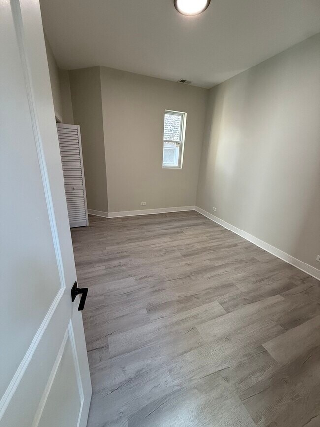 Photo - 2933 W Lexington St