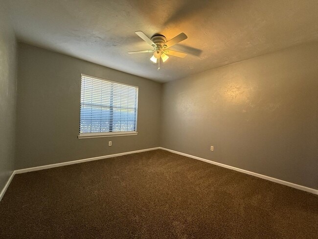 Photo - 2/2 in NE Tallahassee with a fenced yard!