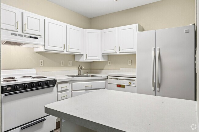 2BR, 1BA - 850SF - Kitchen