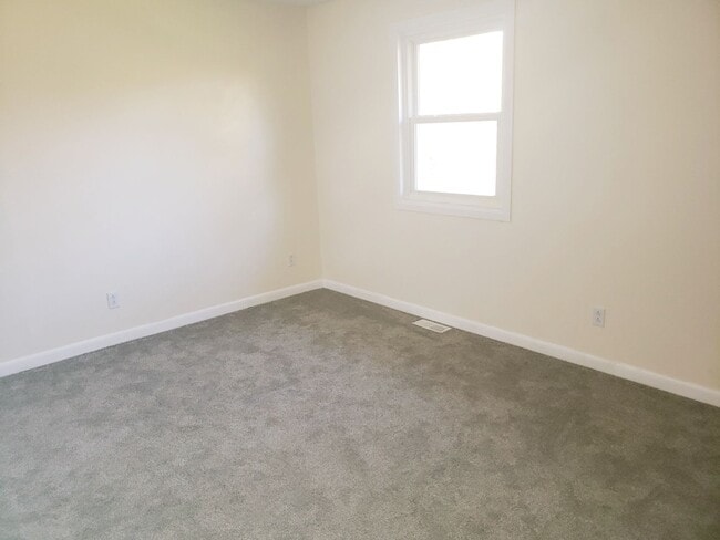 Photo - 1297 FRYE'S GROVE Ln