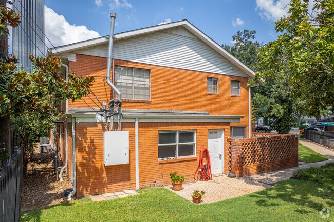 4711 W Alabama St - Tower Gardens