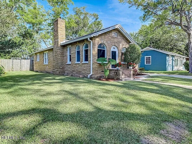 Photo - 1096 Willow Branch Ave House