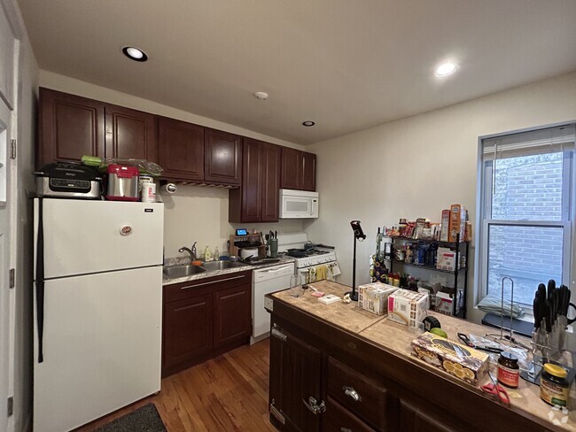 Building Photo - 4621 N Rockwell St Rental