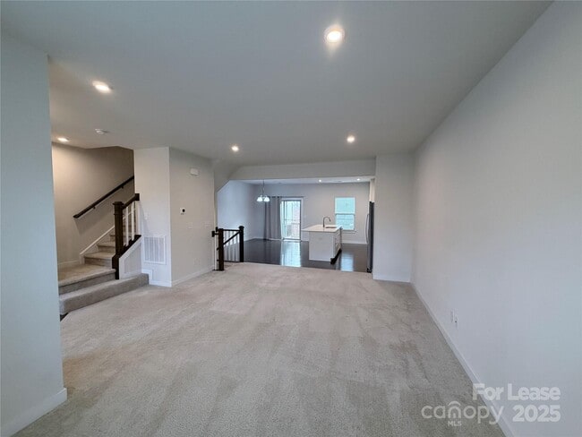 Photo - 2053 Birchside Dr