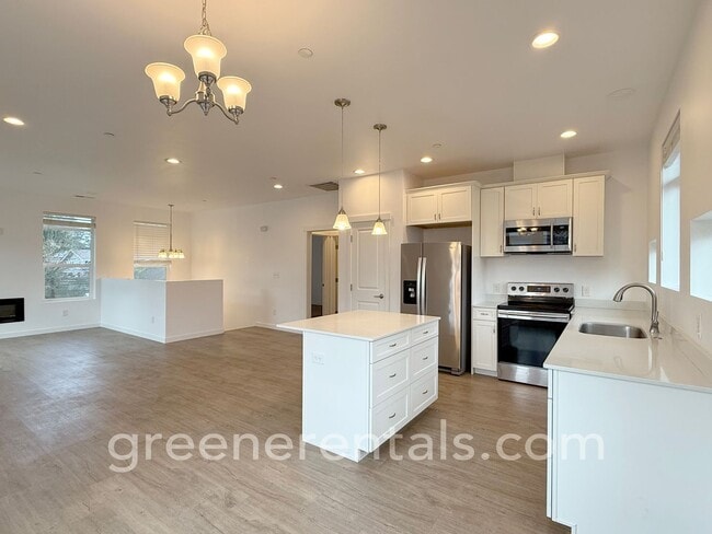 Photo - 1944 Olympia Ave NE