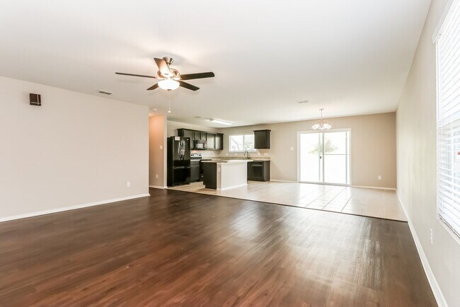 Photo - 3132 Middleview Rd