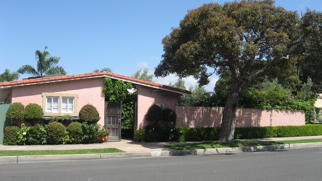 131 VIA GENOA - 131 Via Genoa