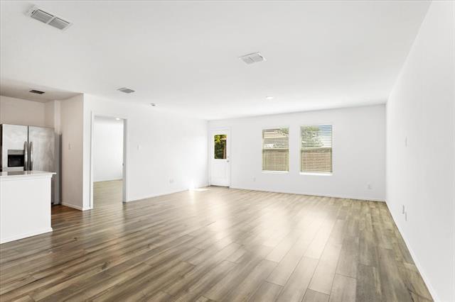 Photo - 405 Laurenbrooke Dr