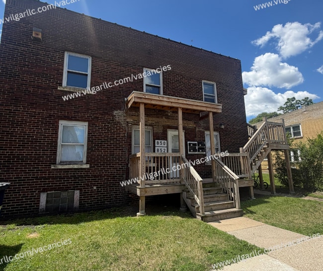 Building Photo - 850-852 Indiana Unit apt 1F