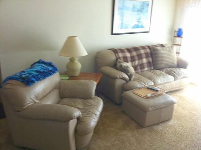 Photo - Lincoln Avenue Apartments