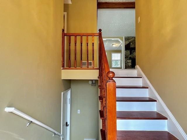 2703 Seneca Trail NW