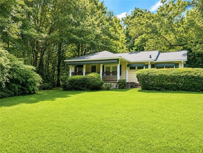 Photo - 1360 Cunningham Rd SW