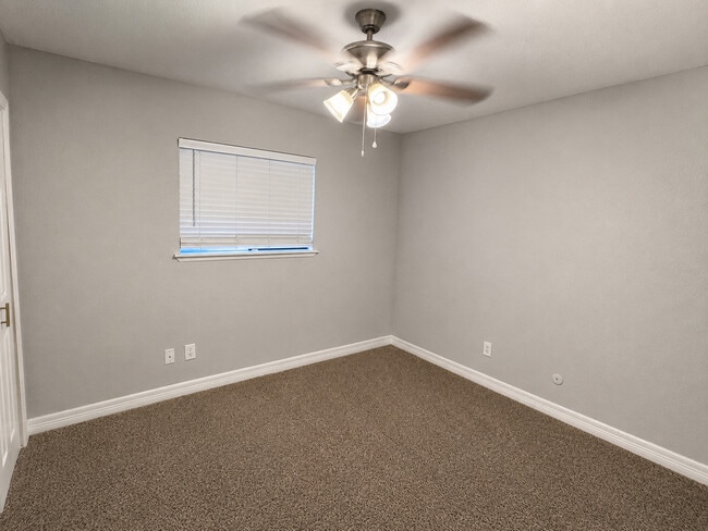 5811 Graycliff Dr