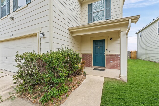 Building Photo - 7642 Appleberry Dr