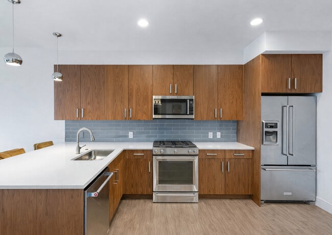 Photo - 222 West Ave Unidad Downtown Condo with Skyline & Lake View