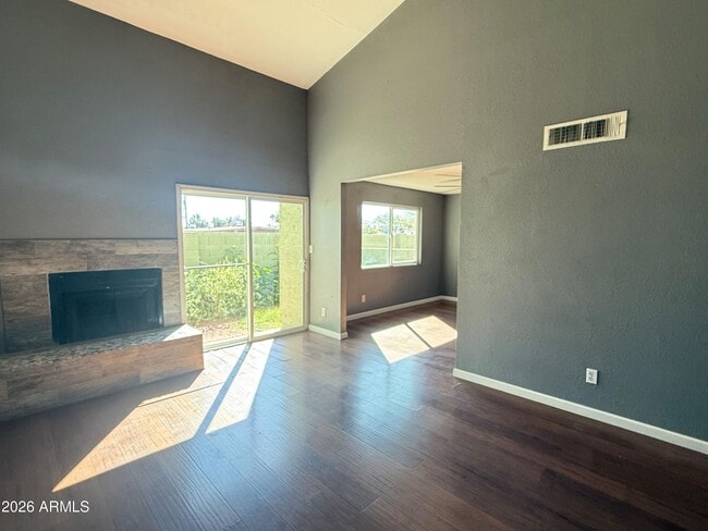 Photo - 2202 W Glenrosa Ave