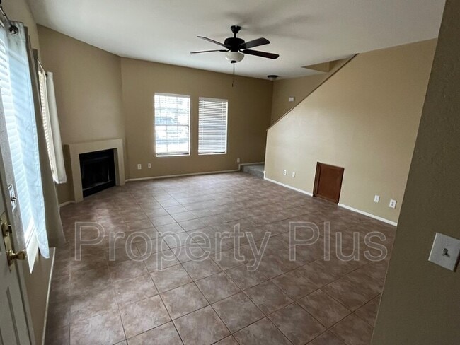 Photo - 1245 W 1st St