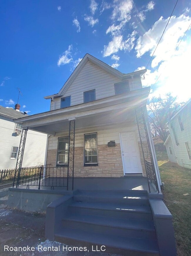 4 br, 2 bath House 1419 Wise Ave SE Rental House Rental in Roanoke