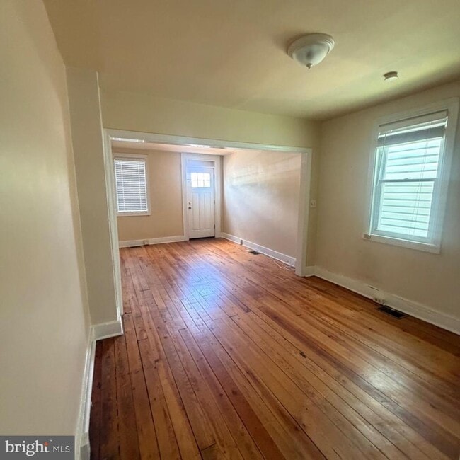 Photo - 242 S Carroll St