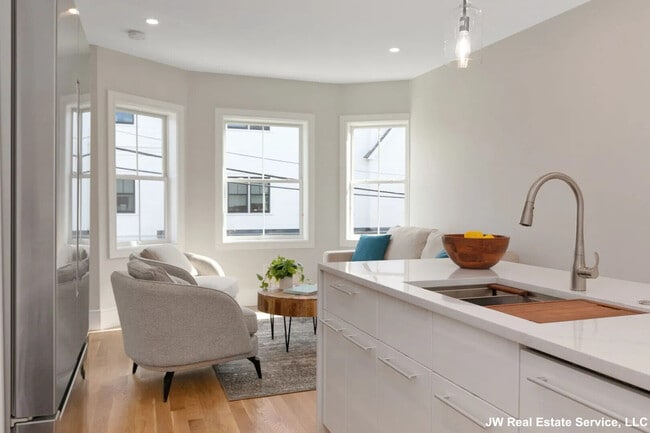 Photo - 23 Berkshire St Unit 2