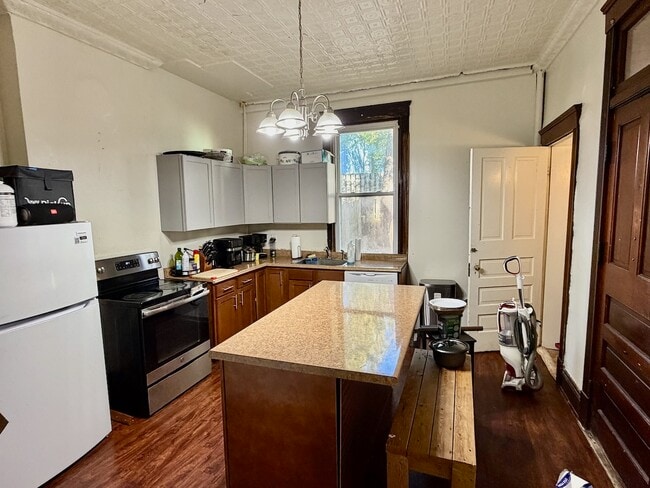 Photo - 2308 W Clifton Ave