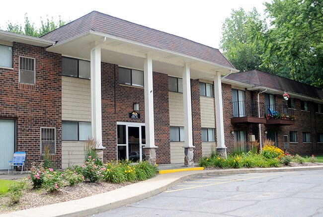 Arbor Glen Apartments