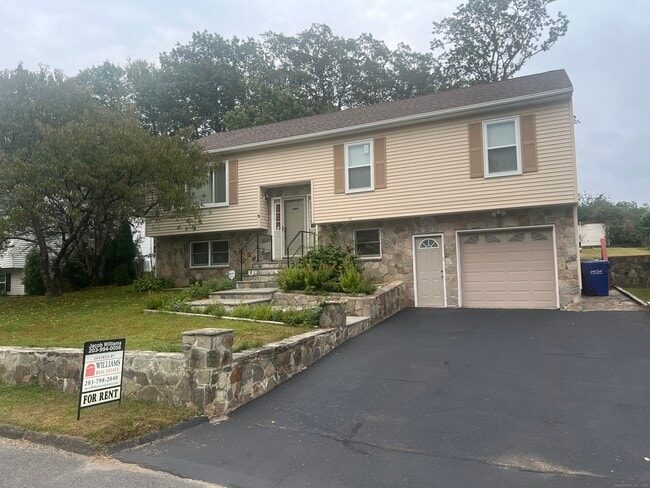 Building Photo - 5 Rotella Dr Rental