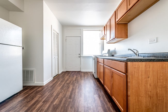 Photo - 1249 S Fairfield Ave