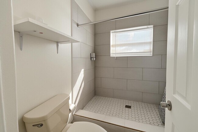 Photo - 8622 N 39th St