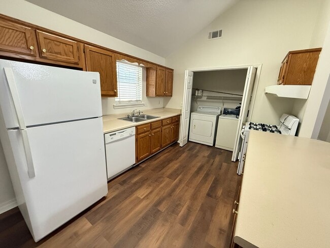 Photo - 2BR/2BA House For Rent