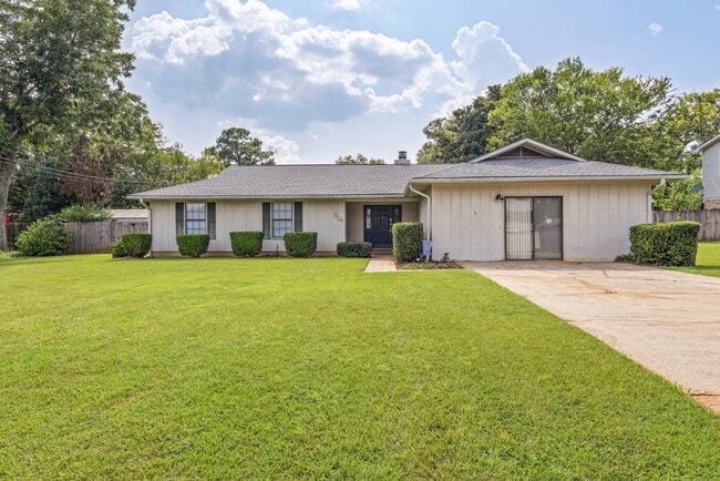 Building Photo - 304 Melbourne Dr Rental