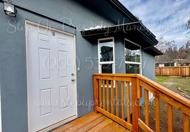 Photo - 18669 Pine St Unit B