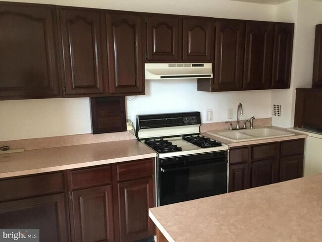 Photo - 950 25th St NW Unit 310-N