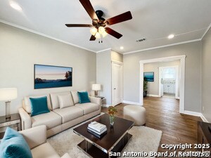 Photo - 411 E Courtland Pl