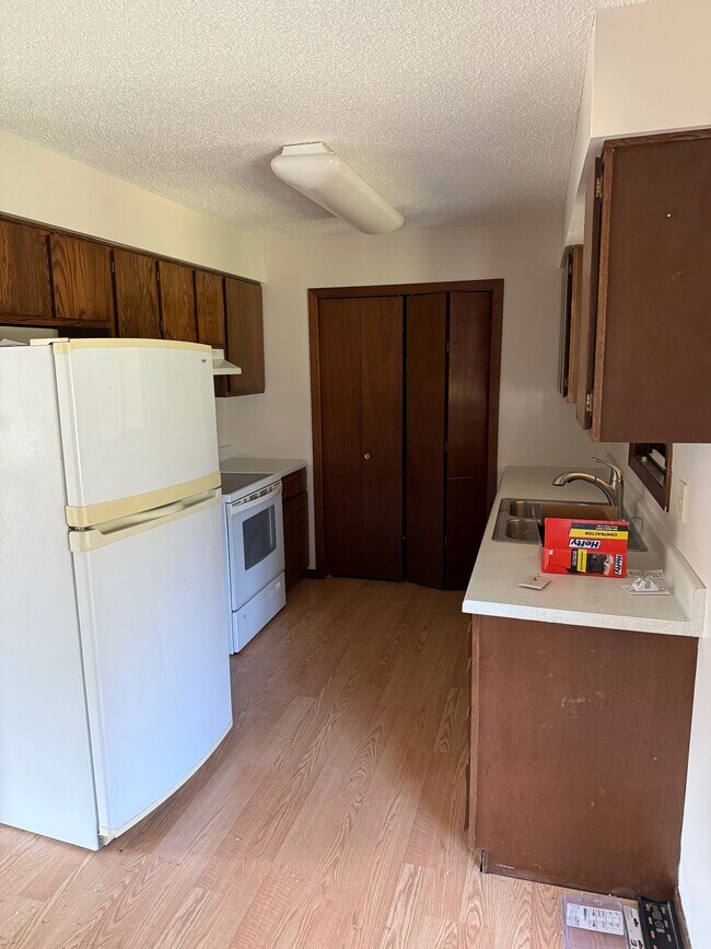 Photo - 606 13th St NW