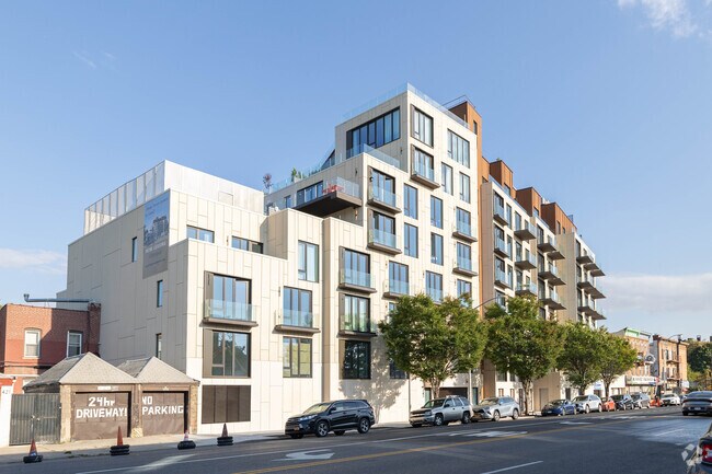 435 Coney Island Ave - 435 Coney Island Ave Apartments