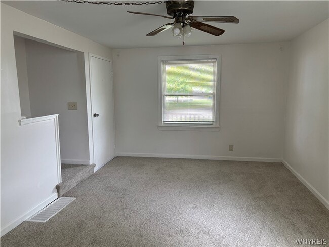 54 Carl Rd